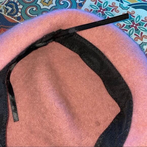 PINK wool beret OSFM - Picture 3 of 8